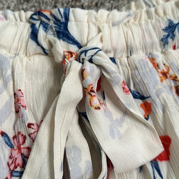 Miss me beige ivory floral mini skirt size large - Picture 7 of 9